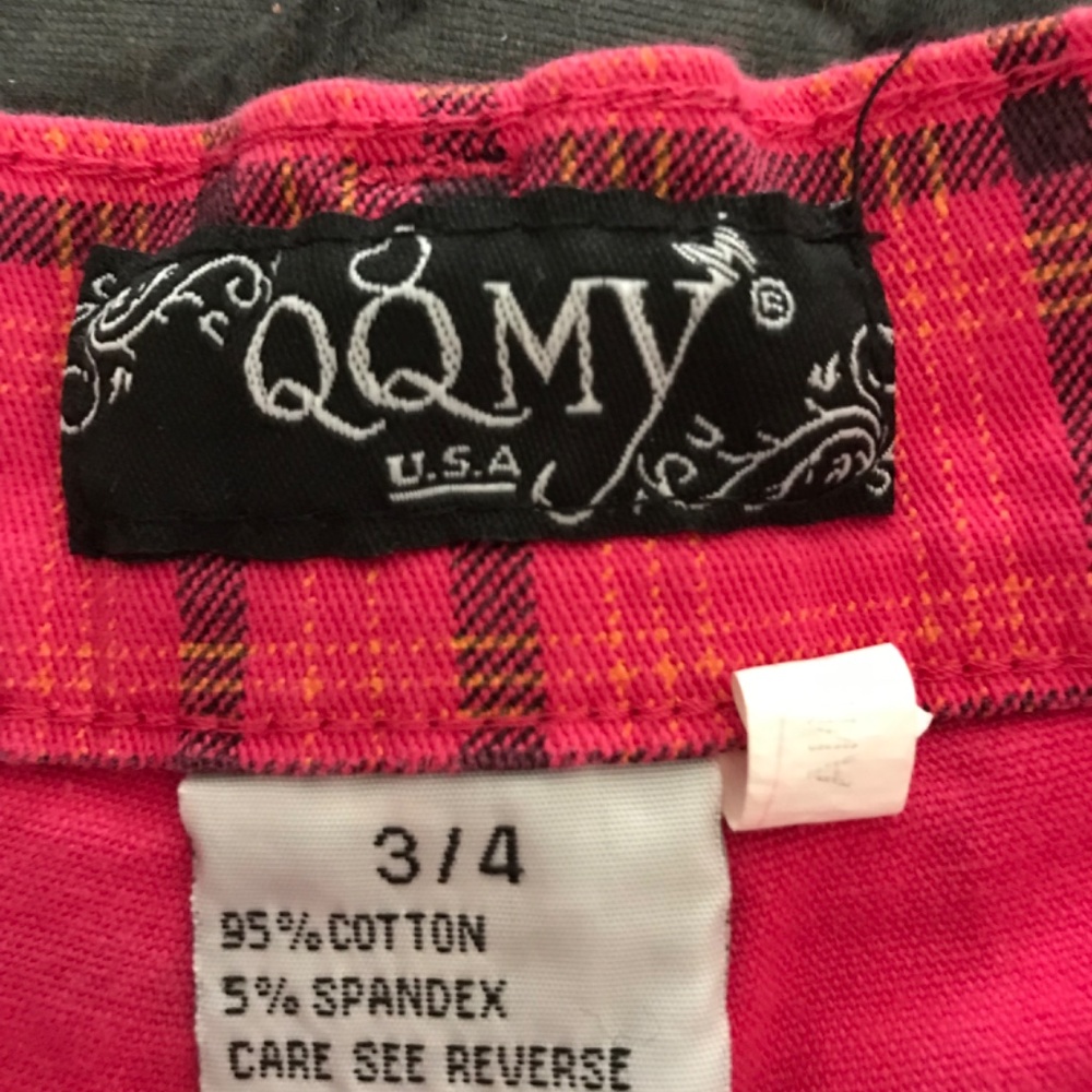 Shorts - Picture 2 of 4